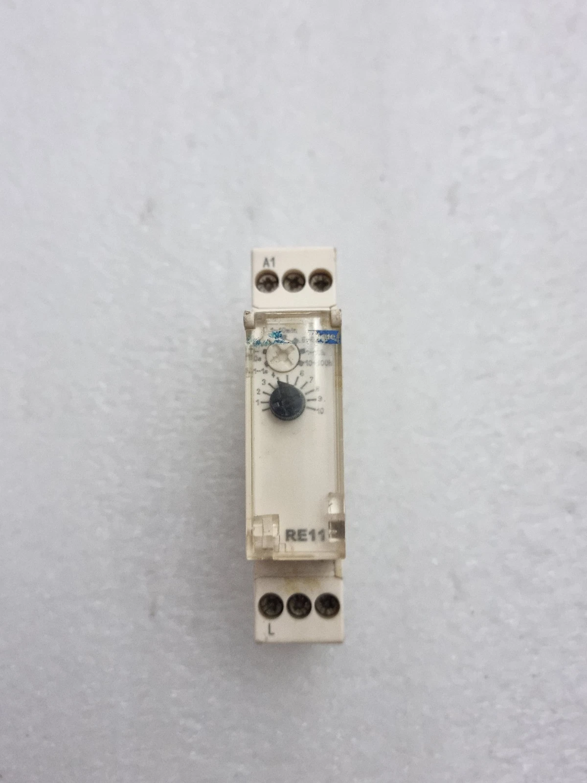 Schneider Telemecanique RE11LAMW Time Relay 0.1s-100h RE11LAMW